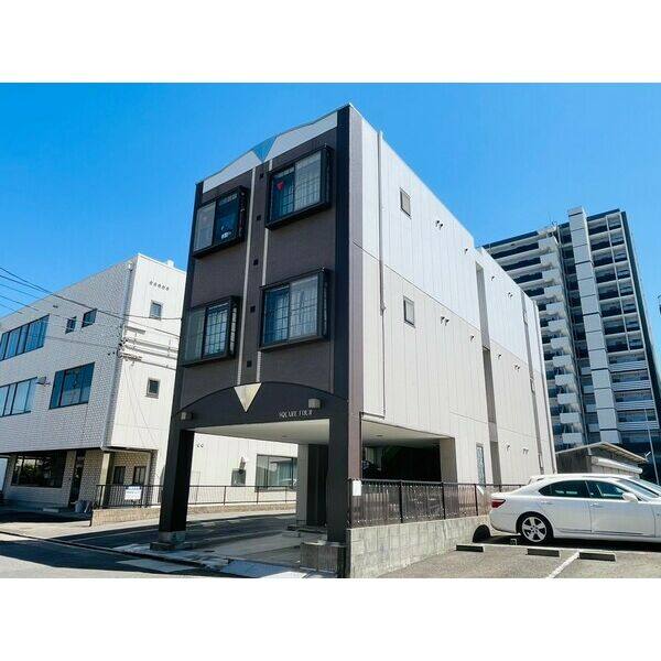 SQUARE FOUR
