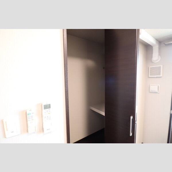 ロイヤルスクエア徳川 室内写真10