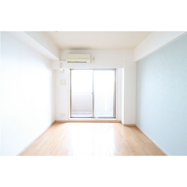 Gramercy Nipponbashi 室内写真1