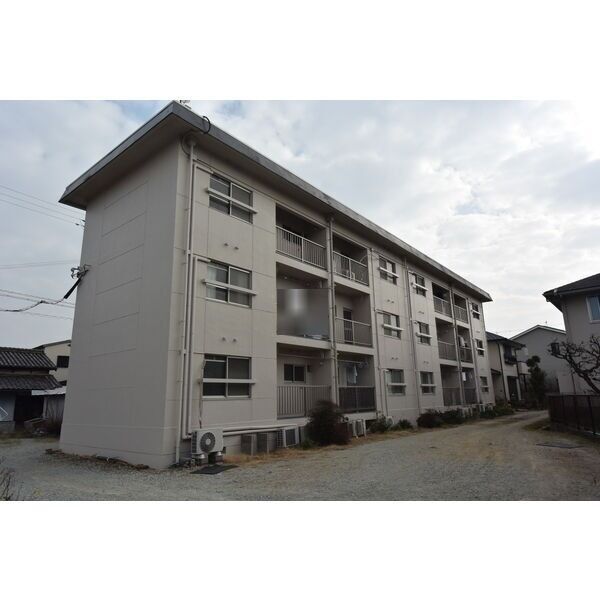 サン・フィールド 建物画像