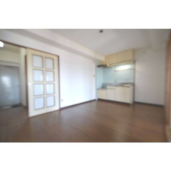 半田第2ロイヤルマンション 室内写真1