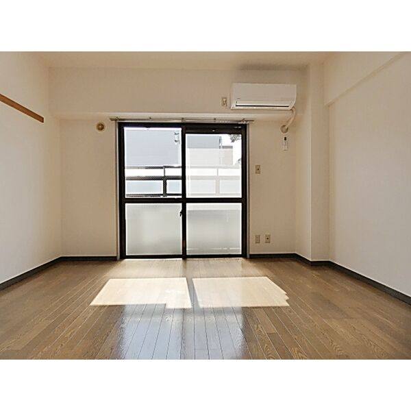 Young　Village2 室内写真2