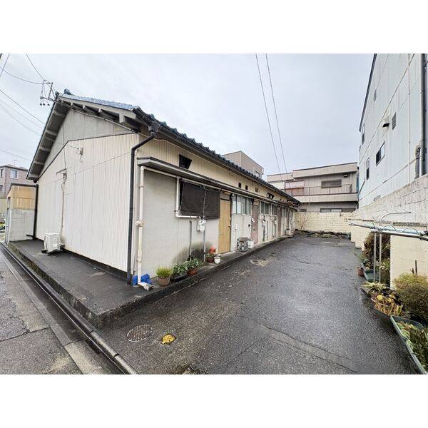 稲生町1丁目借家 建物画像