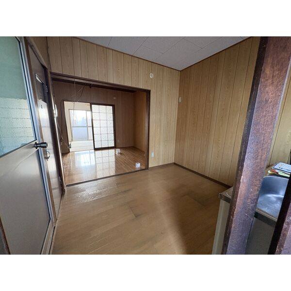 稲生町1丁目借家 室内写真1
