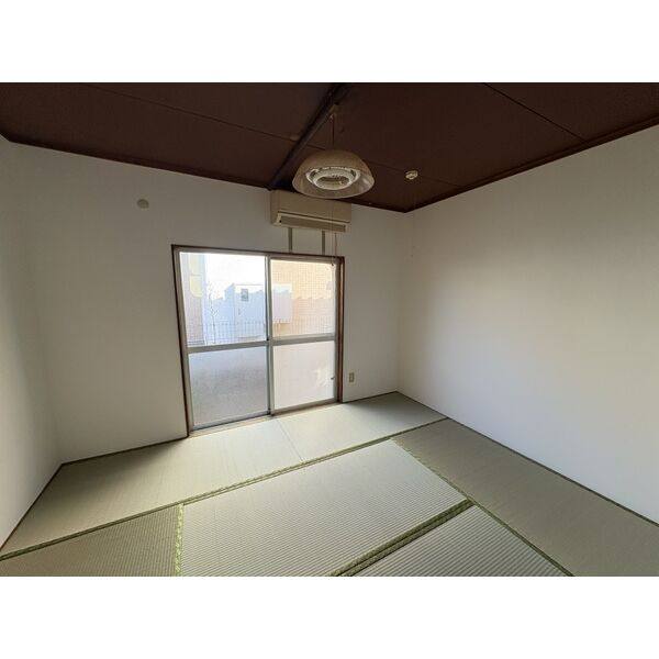 稲生町1丁目借家 室内写真5