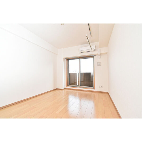 Gramercy Nipponbashi 室内写真1