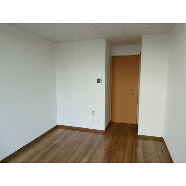 カレッジハイツ春日井 室内写真3