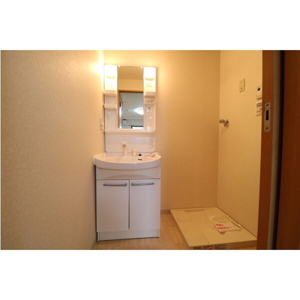 アンプルールフェール ルミエール富木 室内写真5