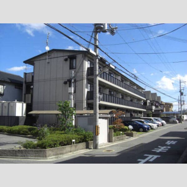 エストゥディオ 建物画像