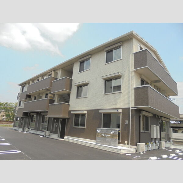 ラフィーネ亀山 建物画像