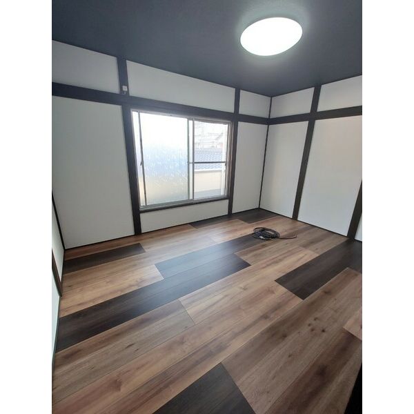 神野町戸建 室内写真1