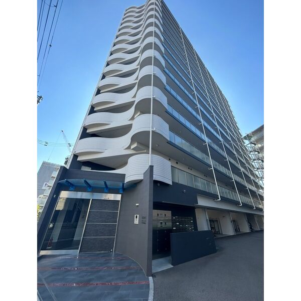 セレニテ福島プリエ 建物画像