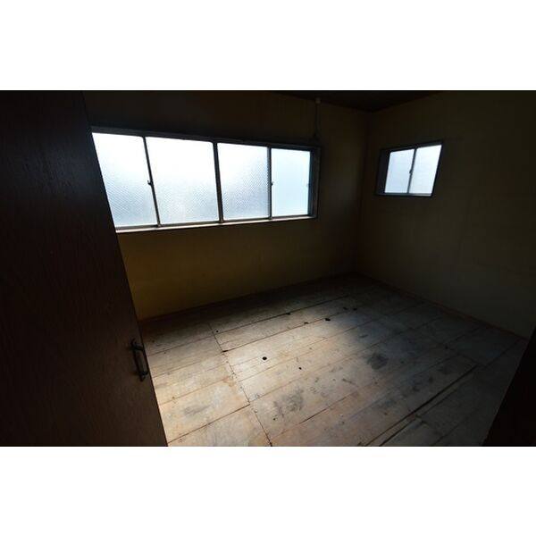清本町店舗付き住宅 室内写真3