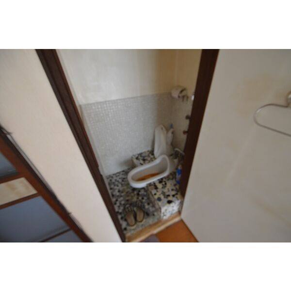 清本町店舗付き住宅 室内写真1