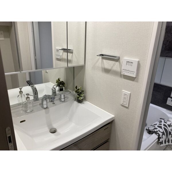 SK RESIDENCES SHINSAIBASHI 室内写真6