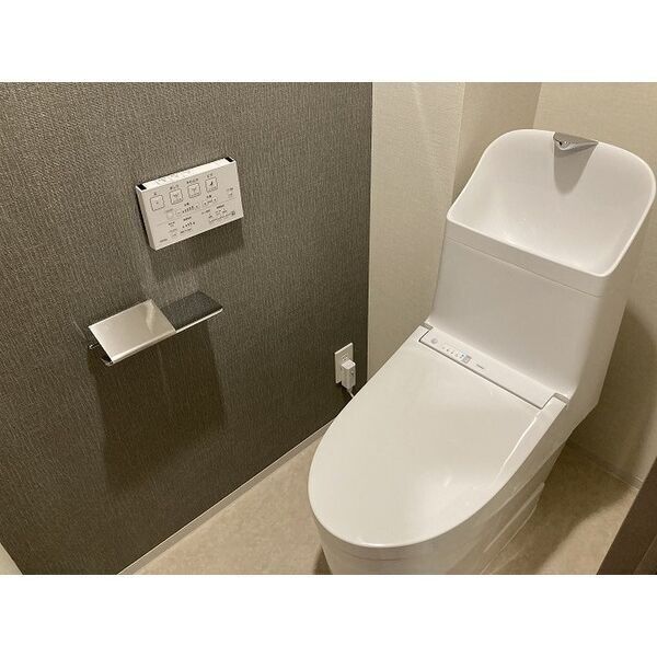 SK RESIDENCES SHINSAIBASHI 室内写真4