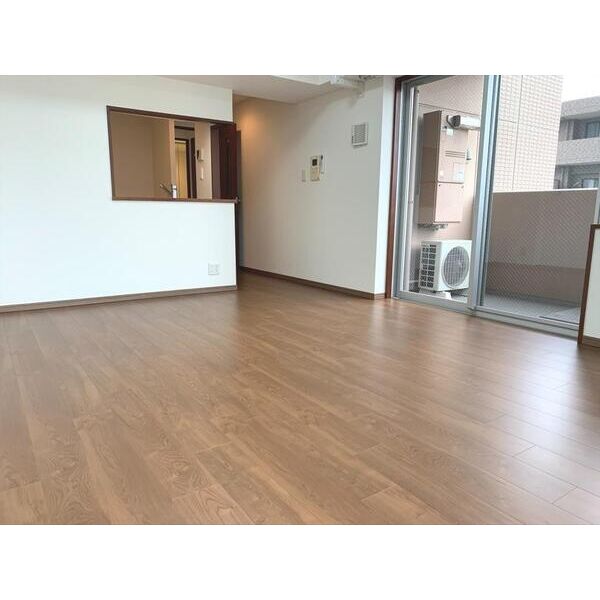 クロスレジデンス大阪新町 室内写真2