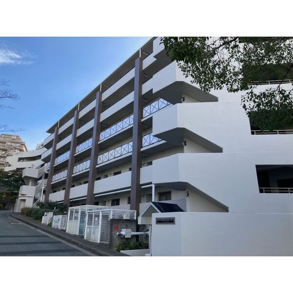 アーバンパーク緑地公園 建物画像