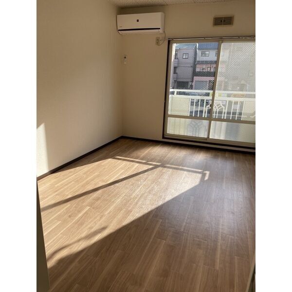 グリシーヌ壱番館 室内写真1