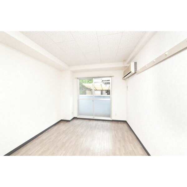 Fok.21 室内写真1
