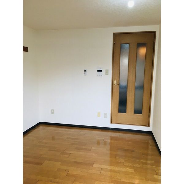 シャルマンハイツ 室内写真2