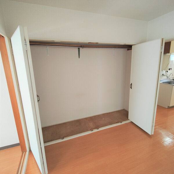 シャンポールK 室内写真3