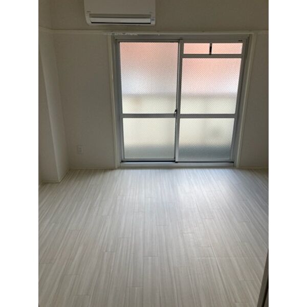 マンションエイト 室内写真2