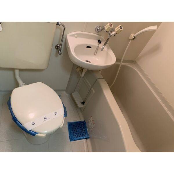 CROWN M&K 室内写真3