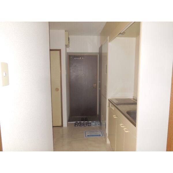 レジデンスカープ名古屋 室内写真1