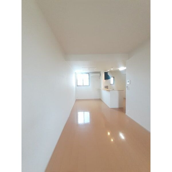 ピアニー関戸 室内写真1