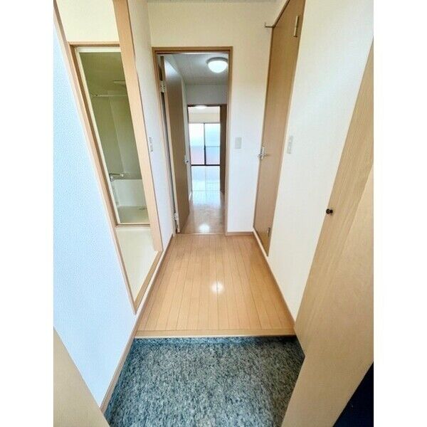 アンプルール クラージュ SHIMADA 室内写真1