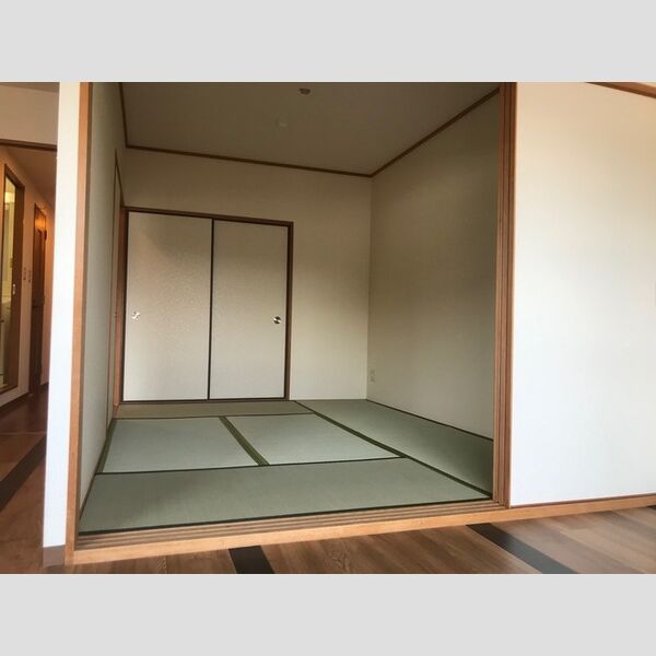 ホワイト ロートス 室内写真1
