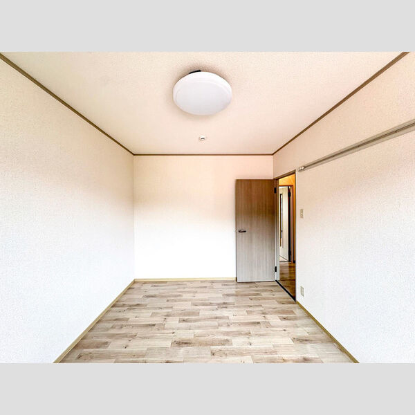 ブルンネンパーク B 室内写真1