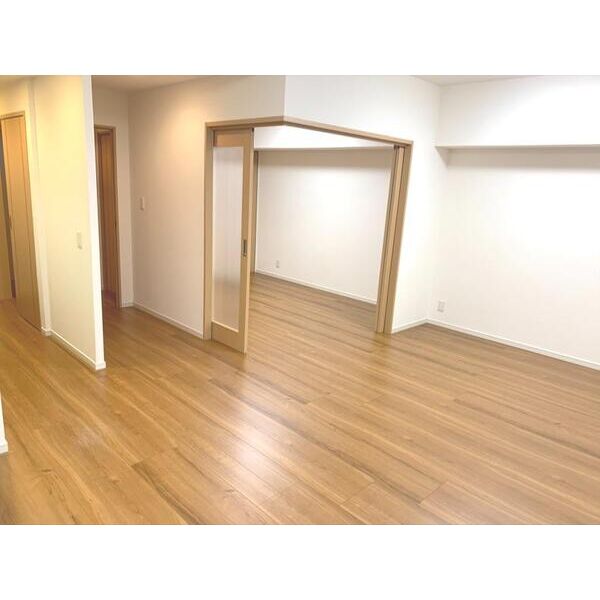 クロスレジデンス大阪新町 室内写真1