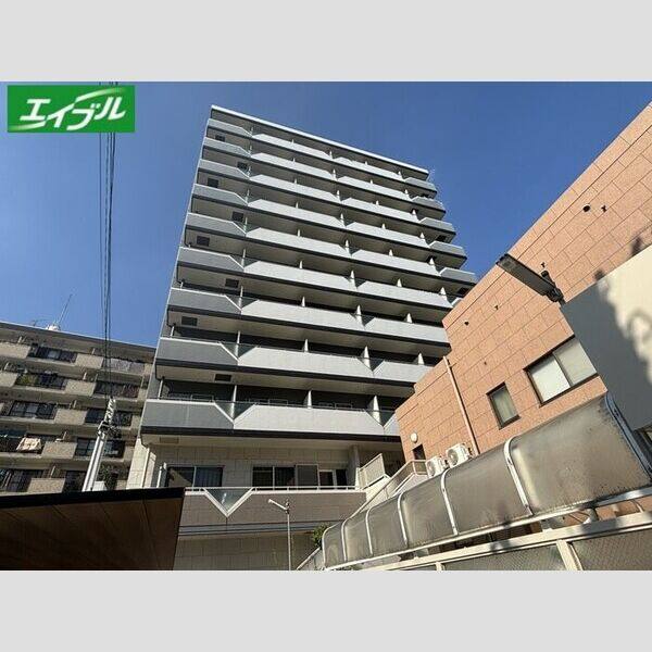 ラ・メゾン翠山 建物画像