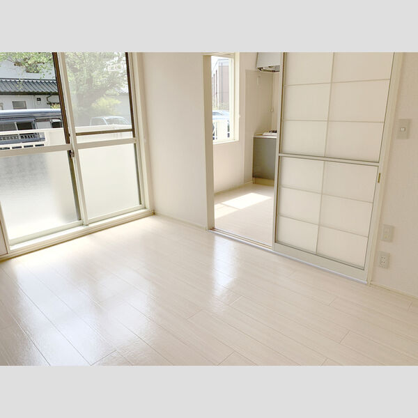 ピュアパレス 弐番館 室内写真1