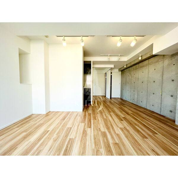 LINEAR STYLE 室内写真1
