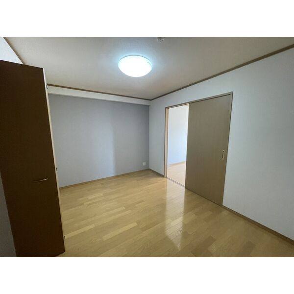 ロイヤル芝原北館 室内写真5