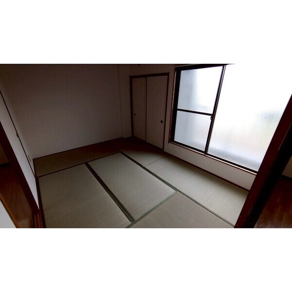 ロイヤルメゾン出戸 室内写真5