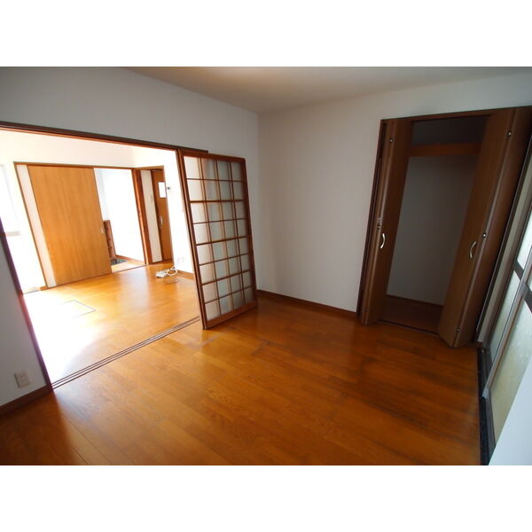 南本町2丁目戸建て 室内写真2