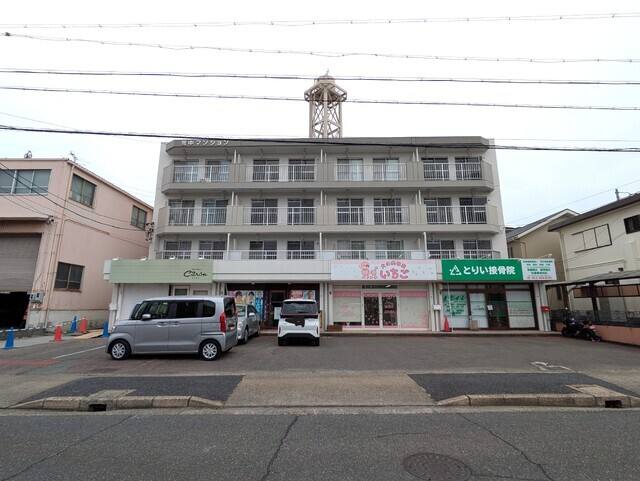 荒中マンション 建物画像
