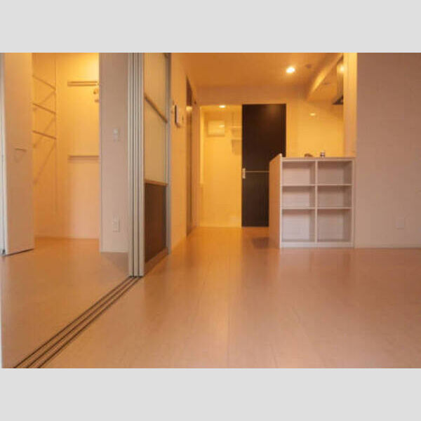 シャルム総持寺 室内写真1