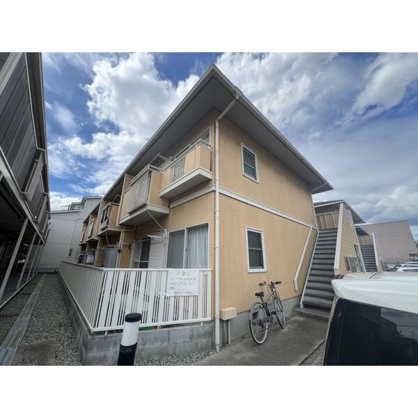 タウニーイサカB棟 建物画像