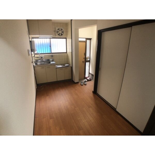 美田町2階建貸家 室内写真3