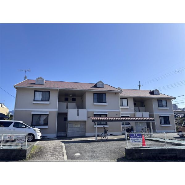 ファミールタカセ