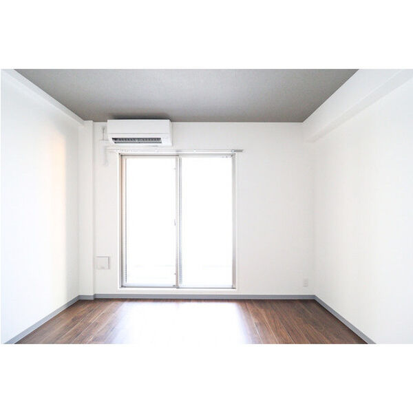 BROAD 新うめきたRESIDENCE 室内写真1