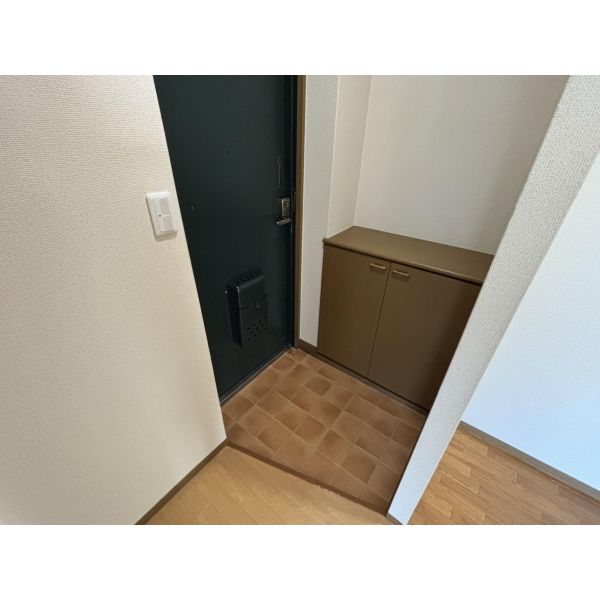 トリヴァンベール門前 室内写真1