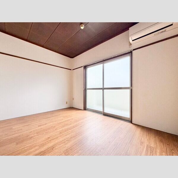マンション山科B棟 室内写真1