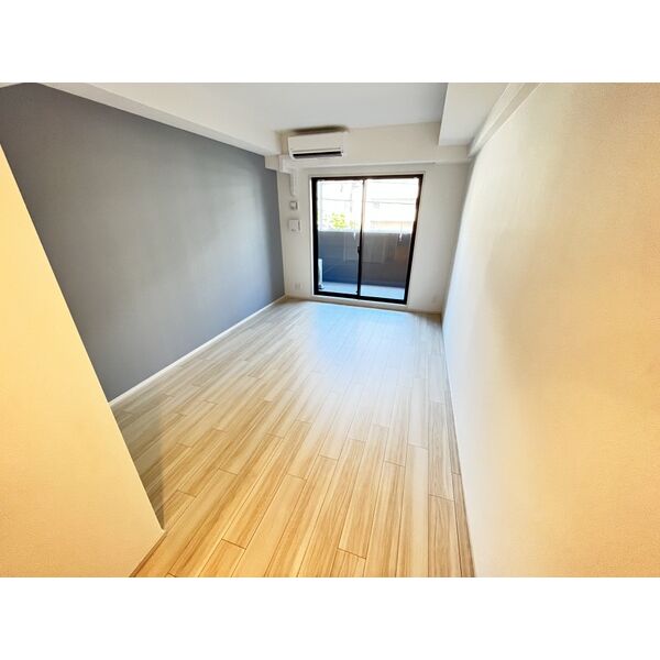 スプランディッド京橋EAST 室内写真1