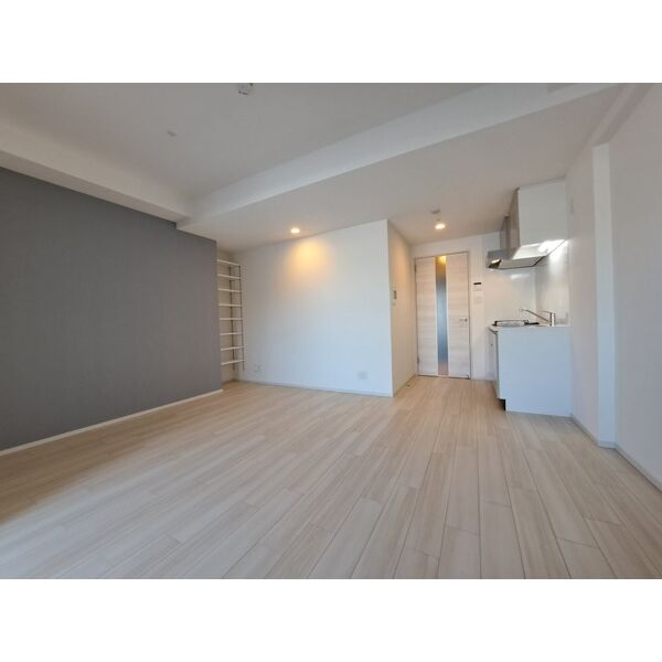スプランディッド京橋EAST 室内写真1
